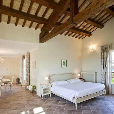 Borgo Conde Wine 4*