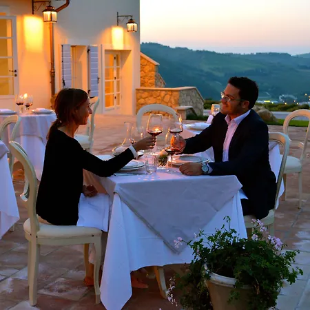 فندق Borgo Conde Wine