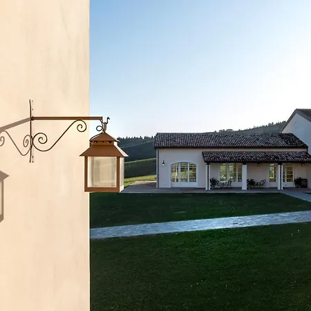 Borgo Conde Wine فندق