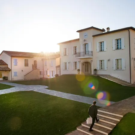 فندق Borgo Conde Wine فورلي