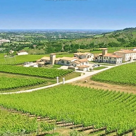 Szálloda Borgo Conde Wine