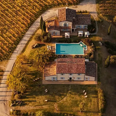 فندق Borgo Conde Wine 4*