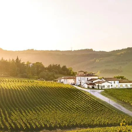 فندق Borgo Conde Wine فورلي