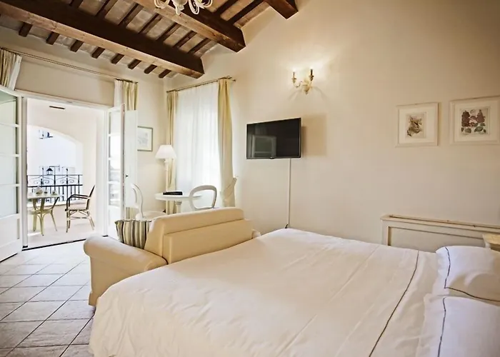 Borgo Conde Wine 4*